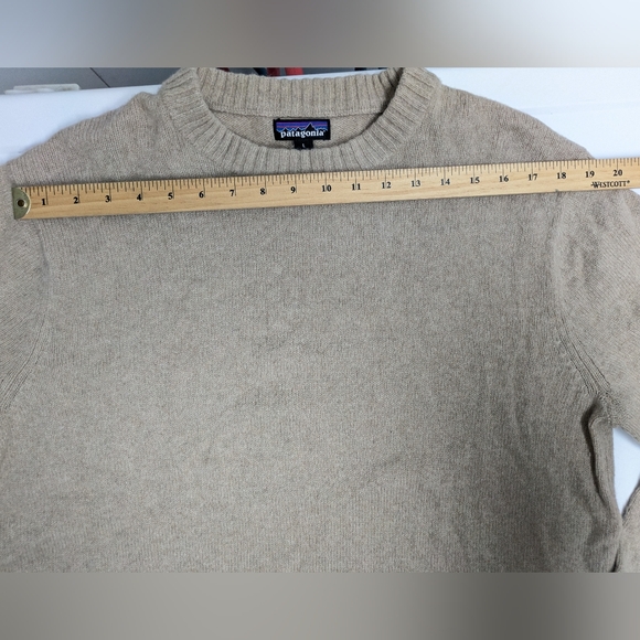 Patagonia Heathered Gray Crew Neck Sweater - Picture 6 of 12